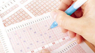 Melissa and Producer Jim Use GPT To Pick $815 Million Powerball Numbers