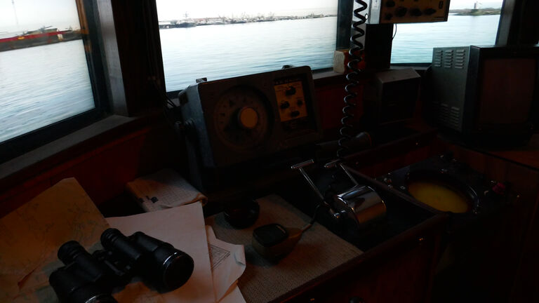 Deadliest Catch Cabin