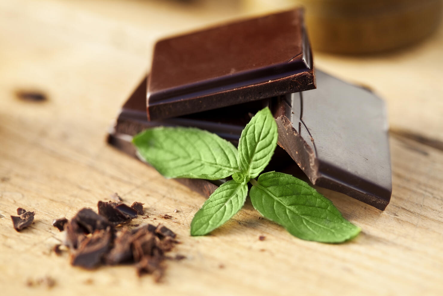 Close-up of chocolate and mint garnish