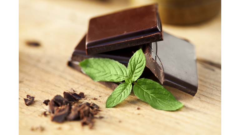 Close-up of chocolate and mint garnish