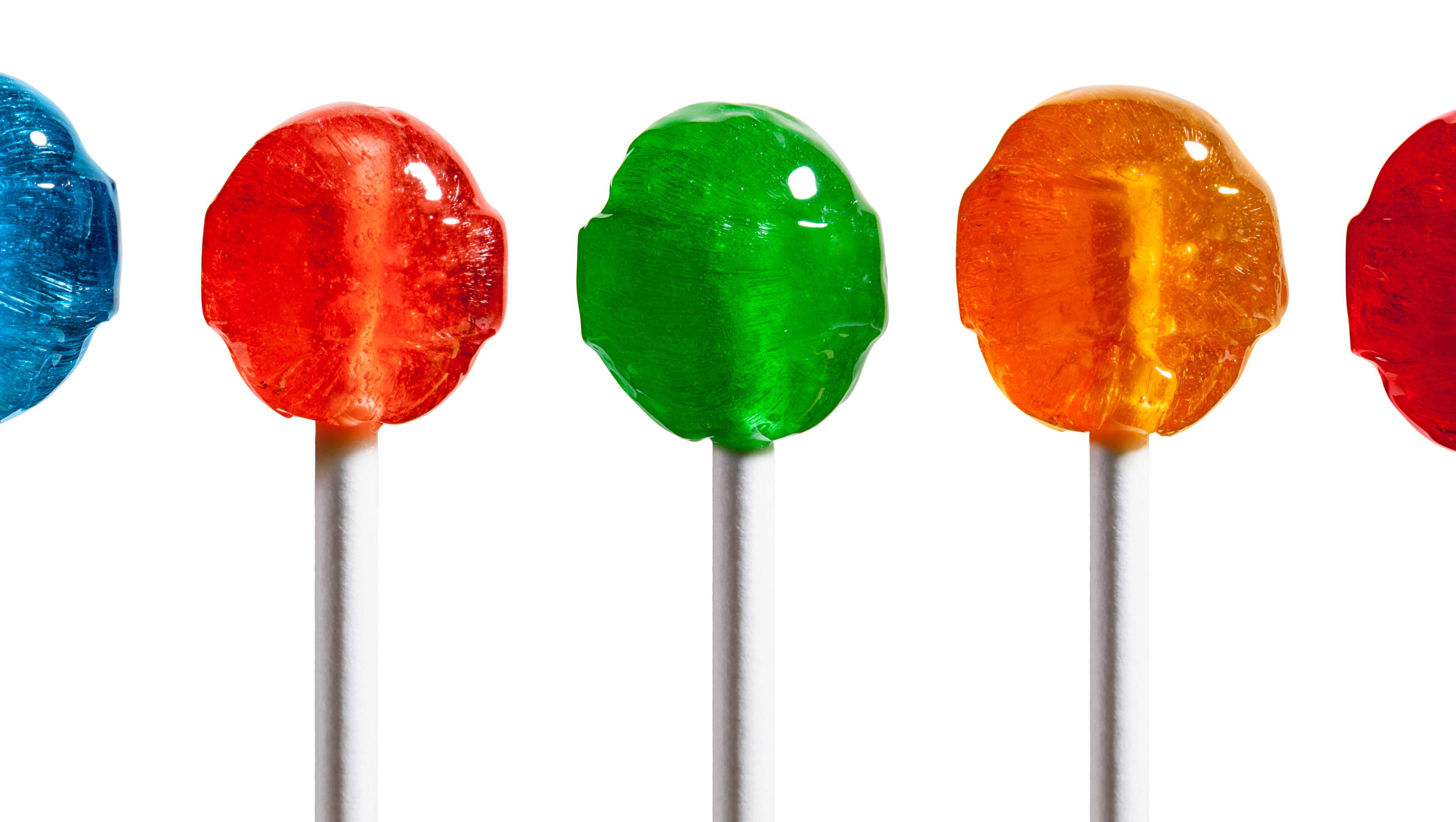 Boy Playing With Mom's Phone Orders 70K Dum-Dum Lollipops