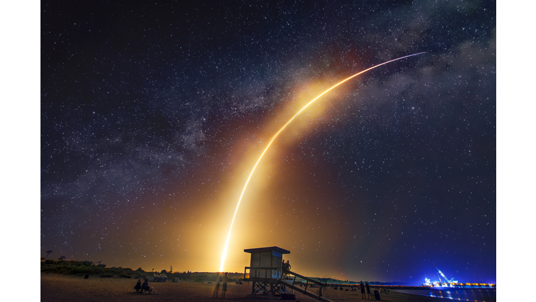 Falcon Heavy SpaceX rocket launch