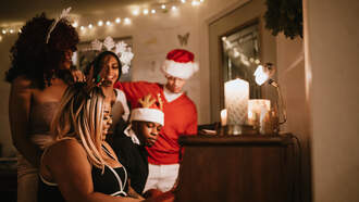 Battle of the Tinder Dates - Holiday Edition