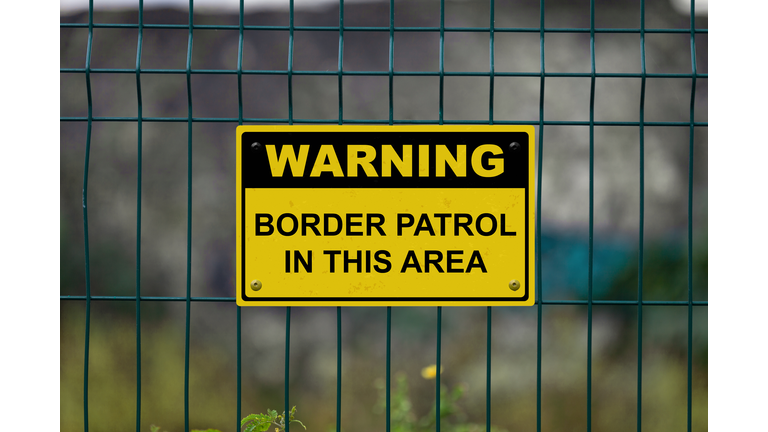 Warning - Border patrol in this area