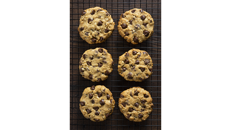 Chocolate Chip Oatmeal Cookies