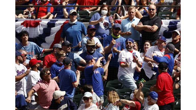 Toronto Blue Jays v Texas Rangers