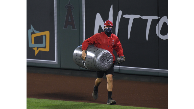 Houston Astros v Los Angeles Angels