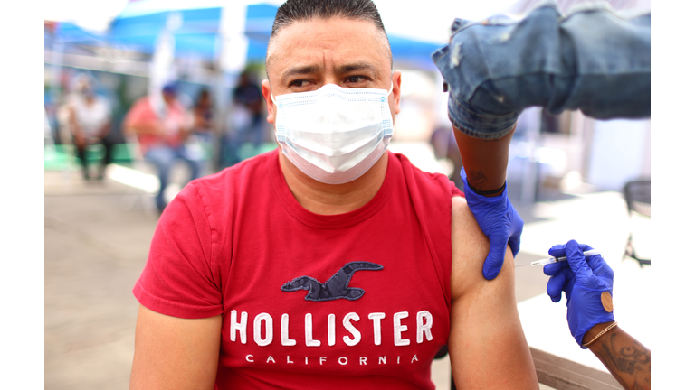 Mobile Clinic Delivers Vaccine to Central American Indigenous Residents in Los Angeles