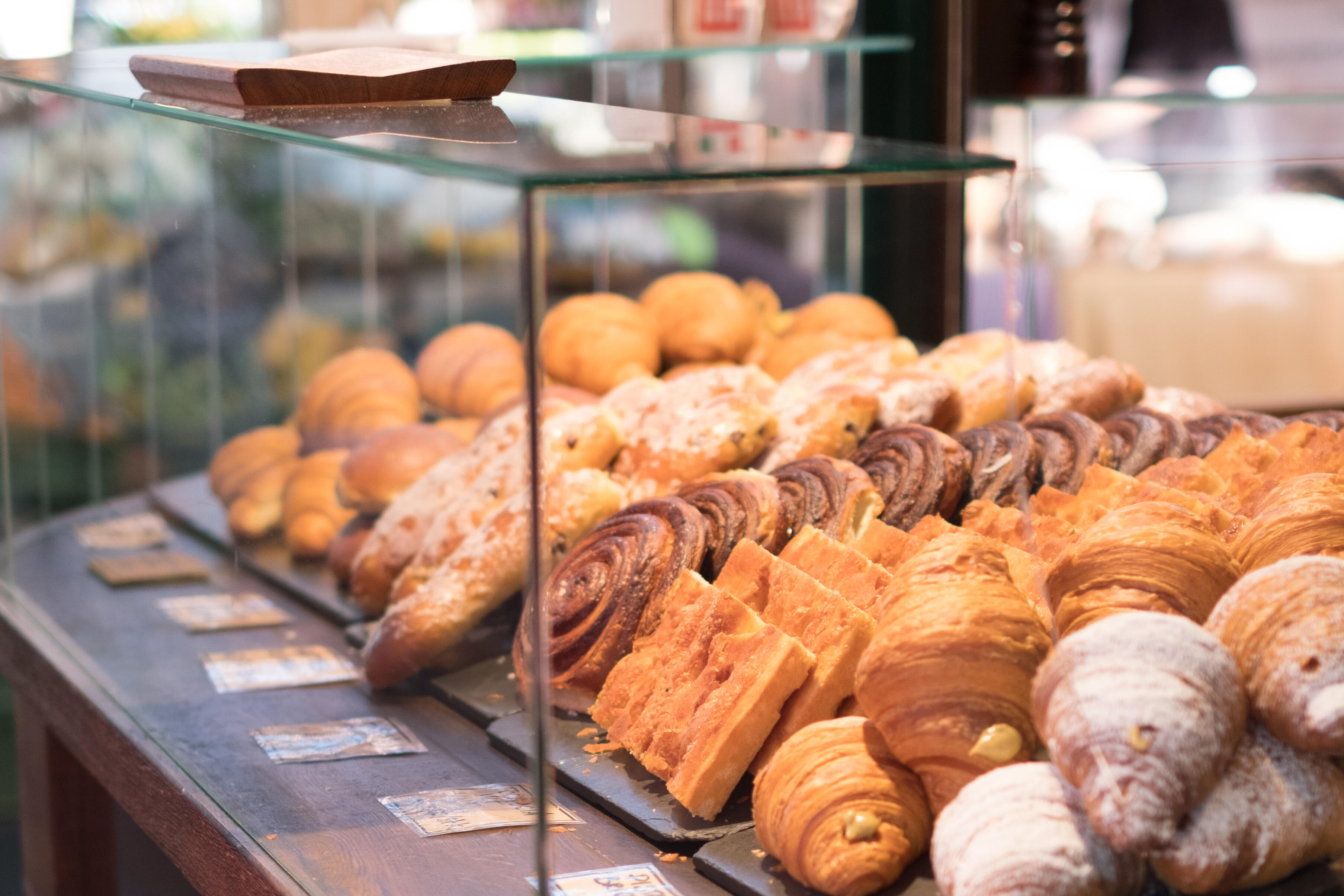 If Louis Vuitton decided to open a French Bakery. 🥐🥯 Photos by