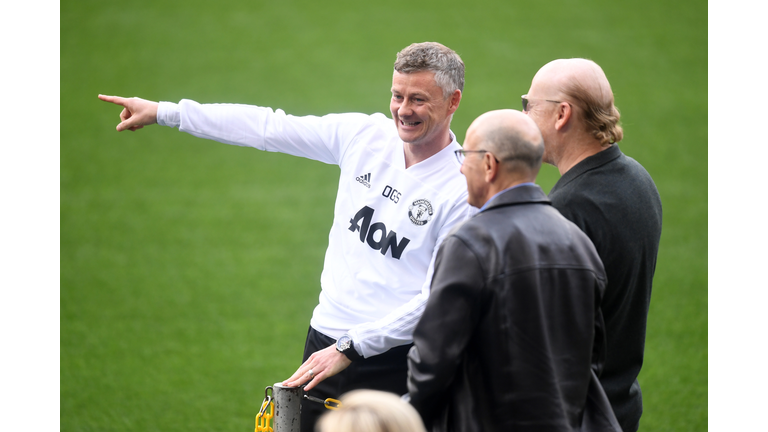 Manchester United Training Session and Press Conference