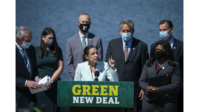 Democratic Politicians Reintroduce Green New Deal Legislation