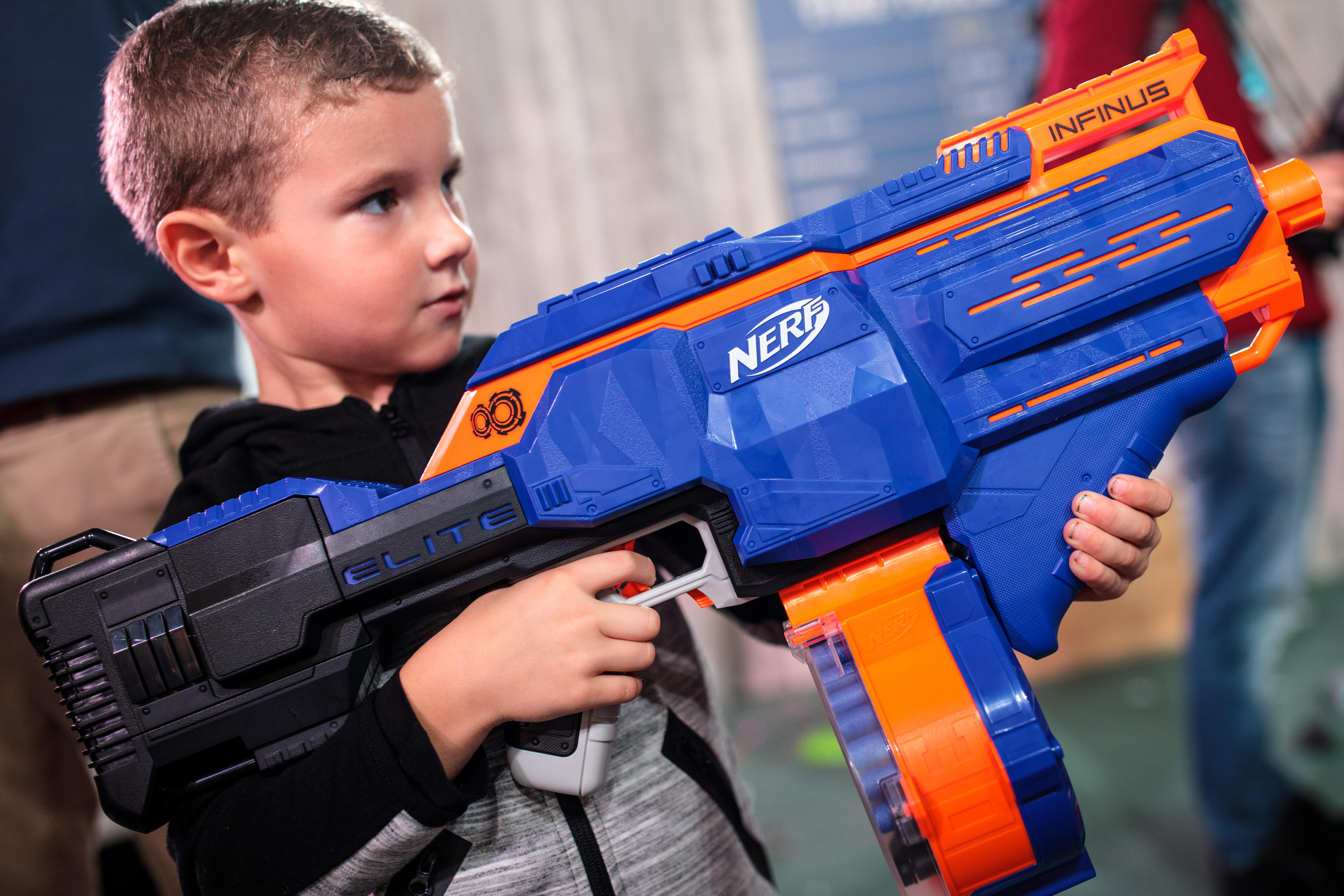 Нерфы бро. Нёрф Элит Страйф. НЕРФ Миниган ФОРТНАЙТ. НЕРФ 2023 года. Nerf Elite Stryfe.