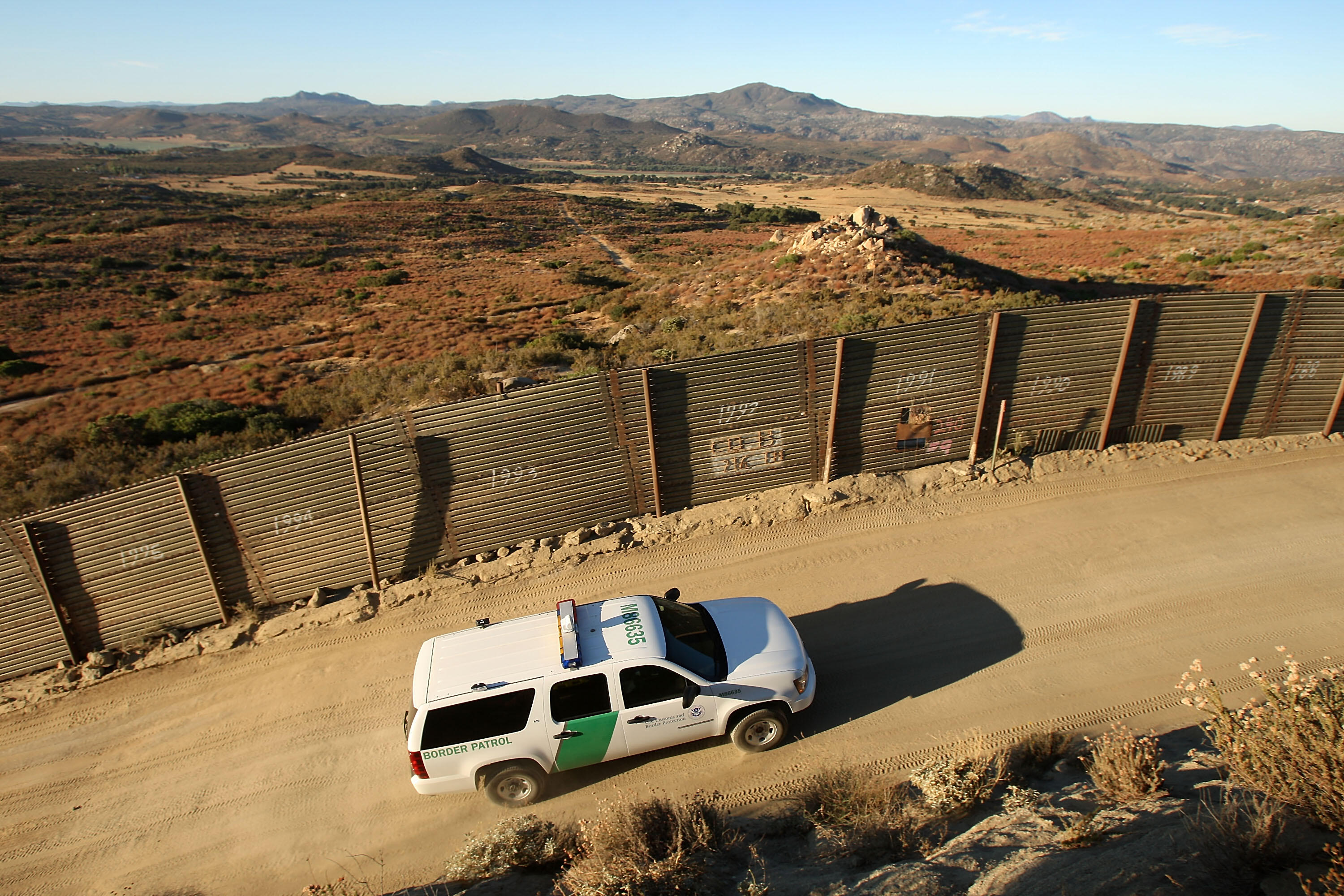 Mexico border. Граница Мексики и США. Бордер на границе Мексики. Американо Мексиканская граница. Граница Мехико и США.