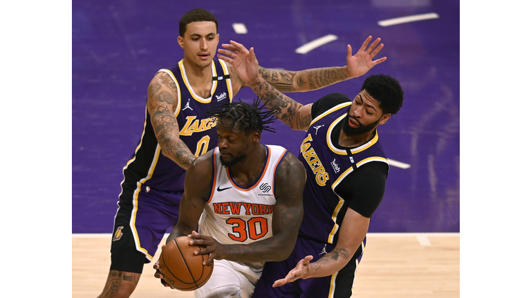 New York Knicks v Los Angeles Lakers