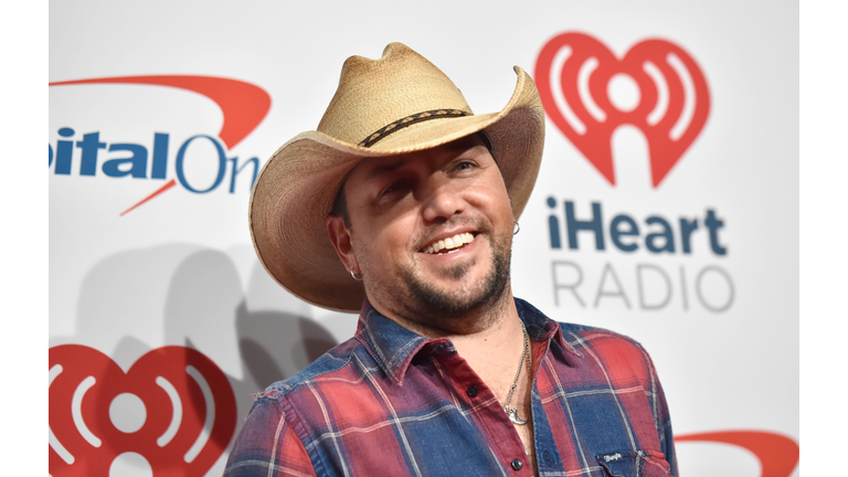 Country Superstar Jason Aldean called Maverick and Lulu, to Talk About his new Tour "Back in the Saddle" which is coming to our area, this Fall.... They also talked about Why He Loves the Beach so much, why he used to iron his t-shirts and what snack he always has on his tour bus, plus a few other things you might now know about the star.