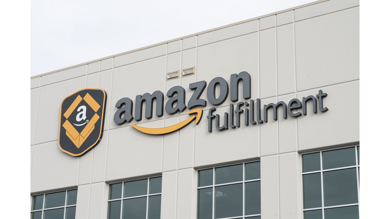 US-BUSINESS-COMPANY-CENTER-AMAZON