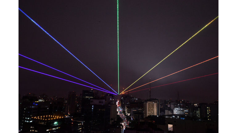 TOPSHOT-BRAZIL-HEALTH-VIRUS-GAY PRIDE-RAINBOW-LASER