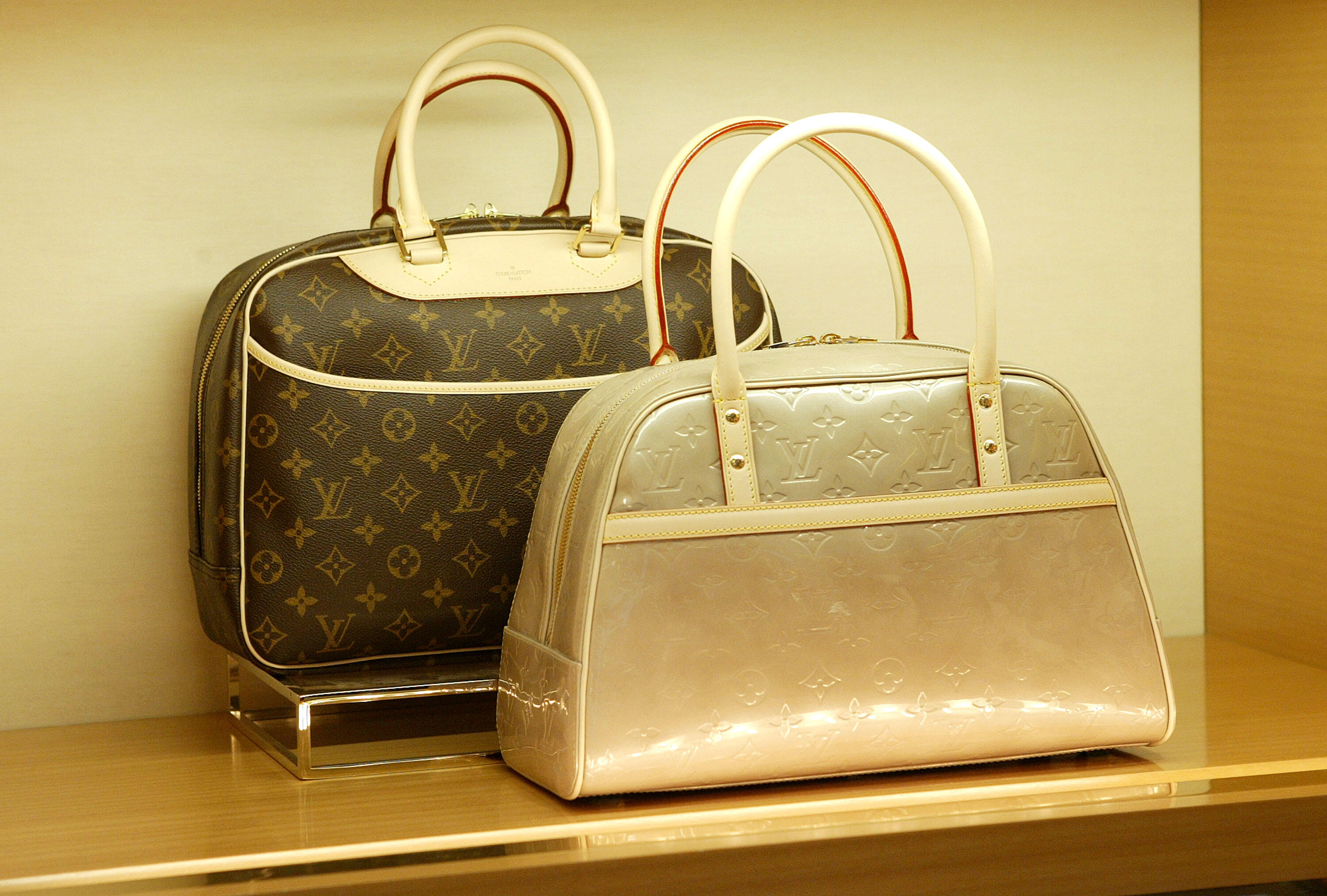 vuitton stanford shopping