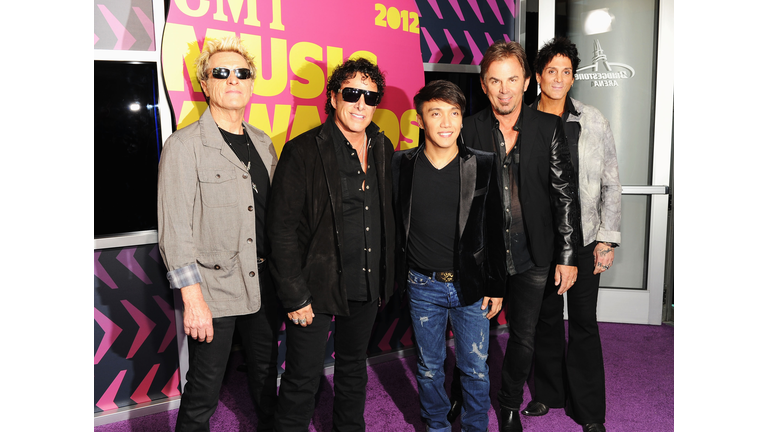 2012 CMT Music Awards - Red Carpet