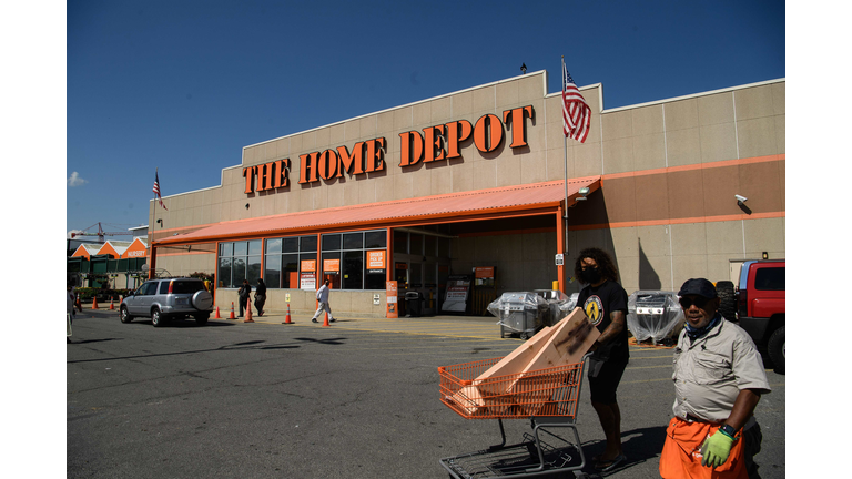 US-ECONOMY-RETAIL-EARNINGS-HOME DEPOT