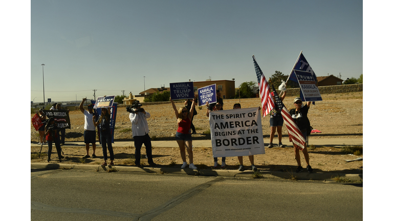 US-POLITICS-HARRIS-BORDER