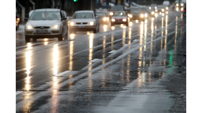 It is Now Legal to Drive with Your Flashers and Hazard Lights on in Florida