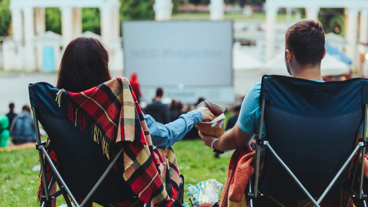 Sundown Cinema: Mamma Mia (Sing Along) at Dolores Park – San Francisco  Parks Alliance