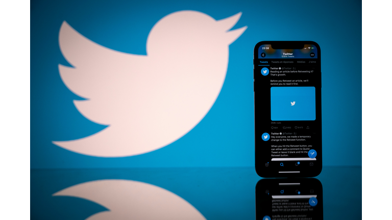 FRANCE-US-INTERNET-SOCIAL-NETWORK-TWITTER