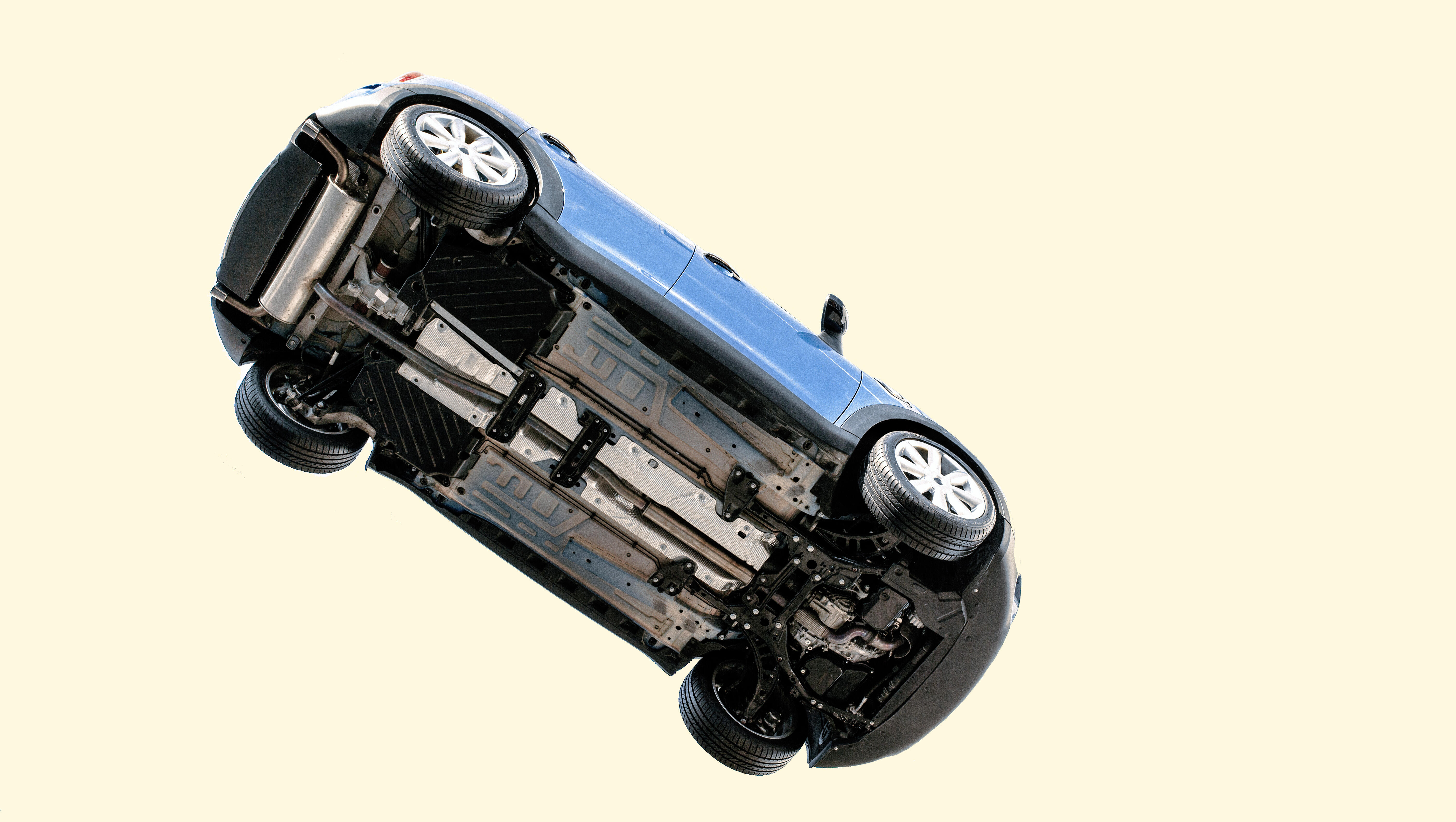 Car FLIES Through The Air "Dukes of Hazzard" Style 