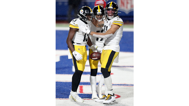 Pittsburgh Steelers v Buffalo Bills