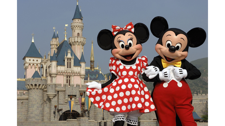 Mickey And Minnie Mouse Welcome Everyone To Disneyland Resort