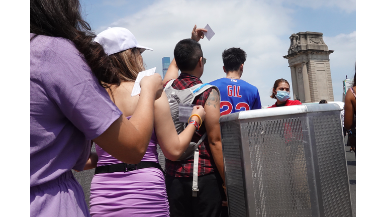 Lollapalooza Music Festival Opens In Chicago Drawing Large Crowds Amid Rising Cases Of Covid-19