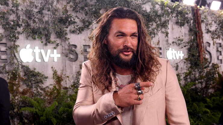 Jason Momoa Deals With Dumb Ass Question From 