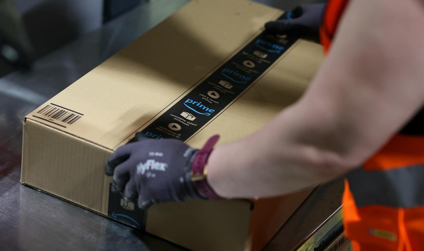 GERMANY-LOGISTICS-AMAZON
