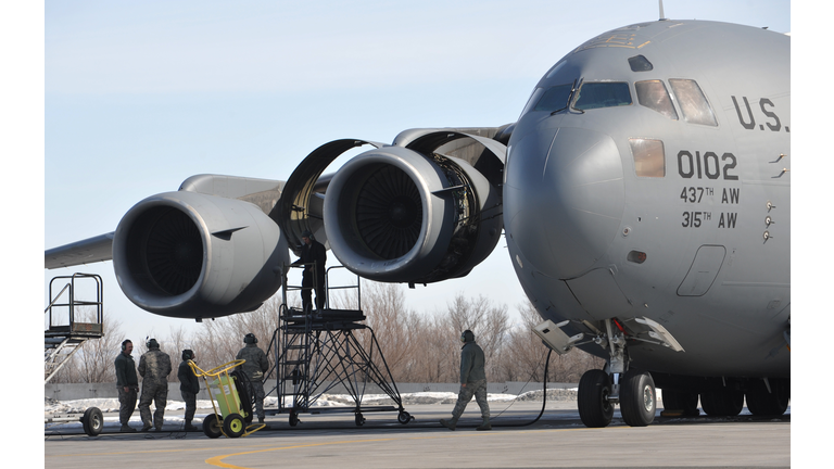 KYRGYZSTAN-US-MILITARY-NATO-AVIATION