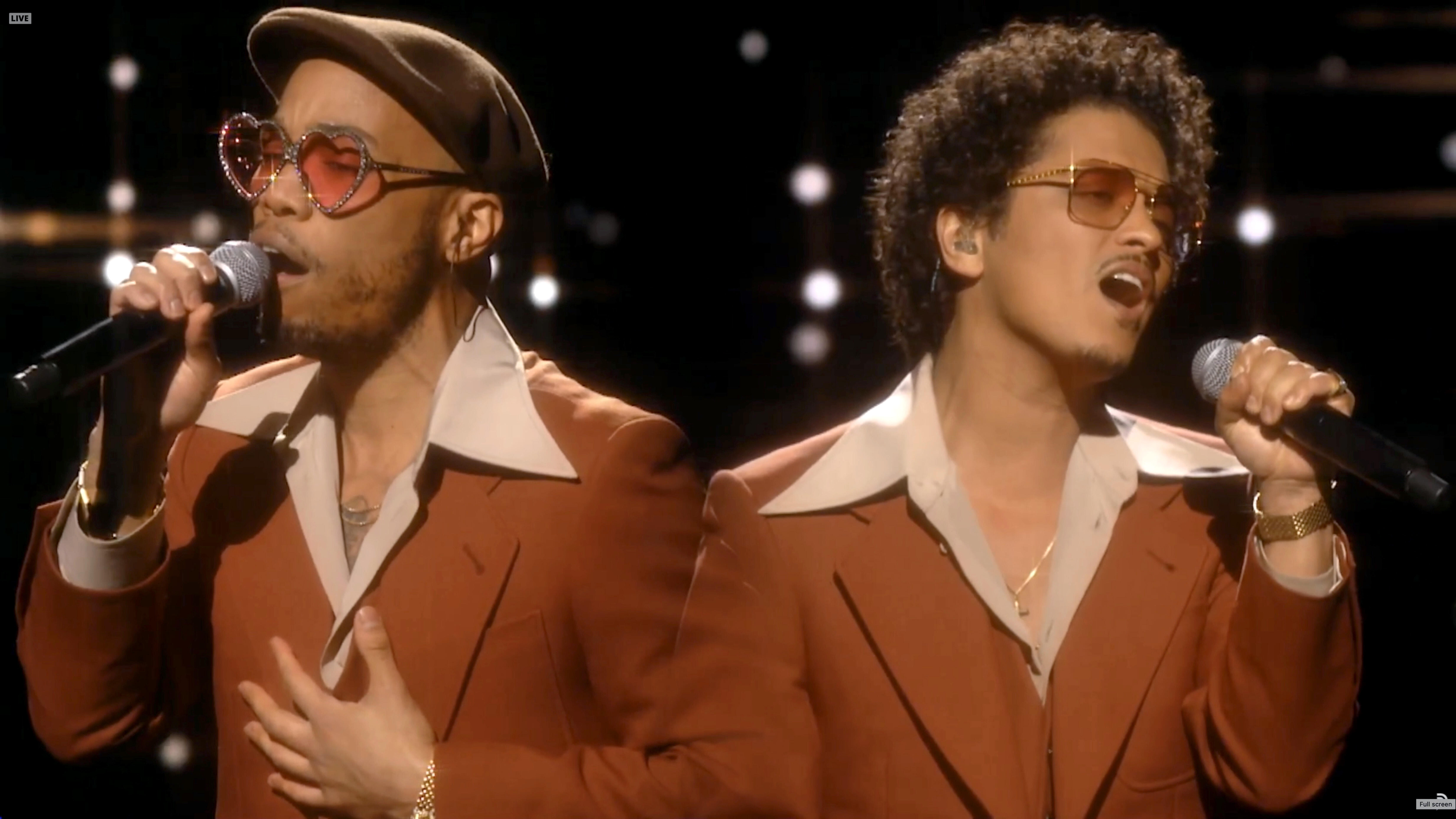 Bruno Mars lança álbum do novo projeto, Silk Sonic – Rádio Mix FM