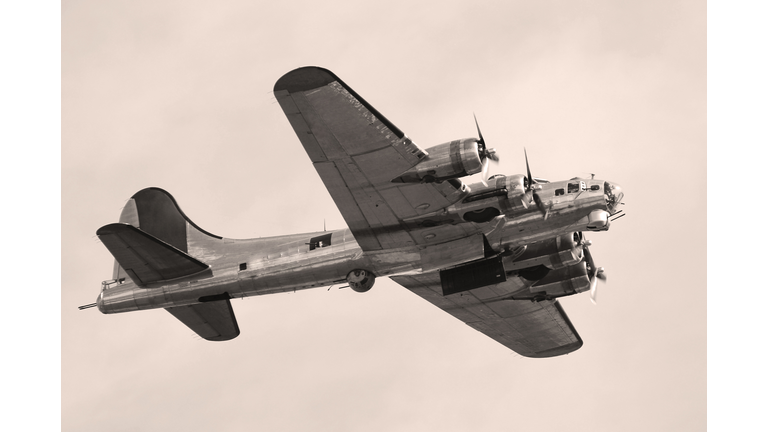 WWII bomber B17 Fortress flying