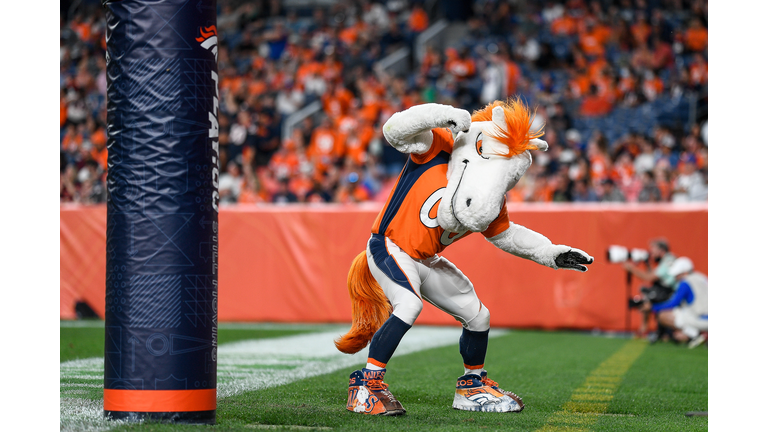 Los Angeles Rams v Denver Broncos