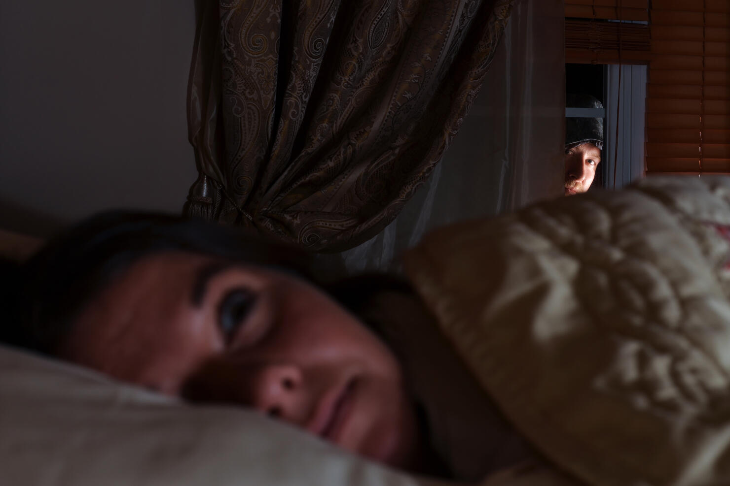 Window Prowler - 31 yo Frightened Woman