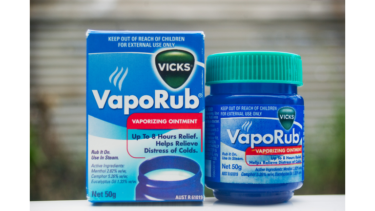 Vicks vaporub package box and bottle