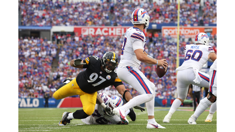 Pittsburgh Steelers v Buffalo Bills