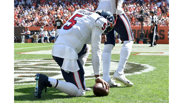 Houston Texans v Cleveland Browns