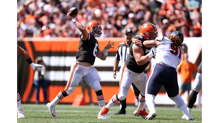 Houston Texans v Cleveland Browns