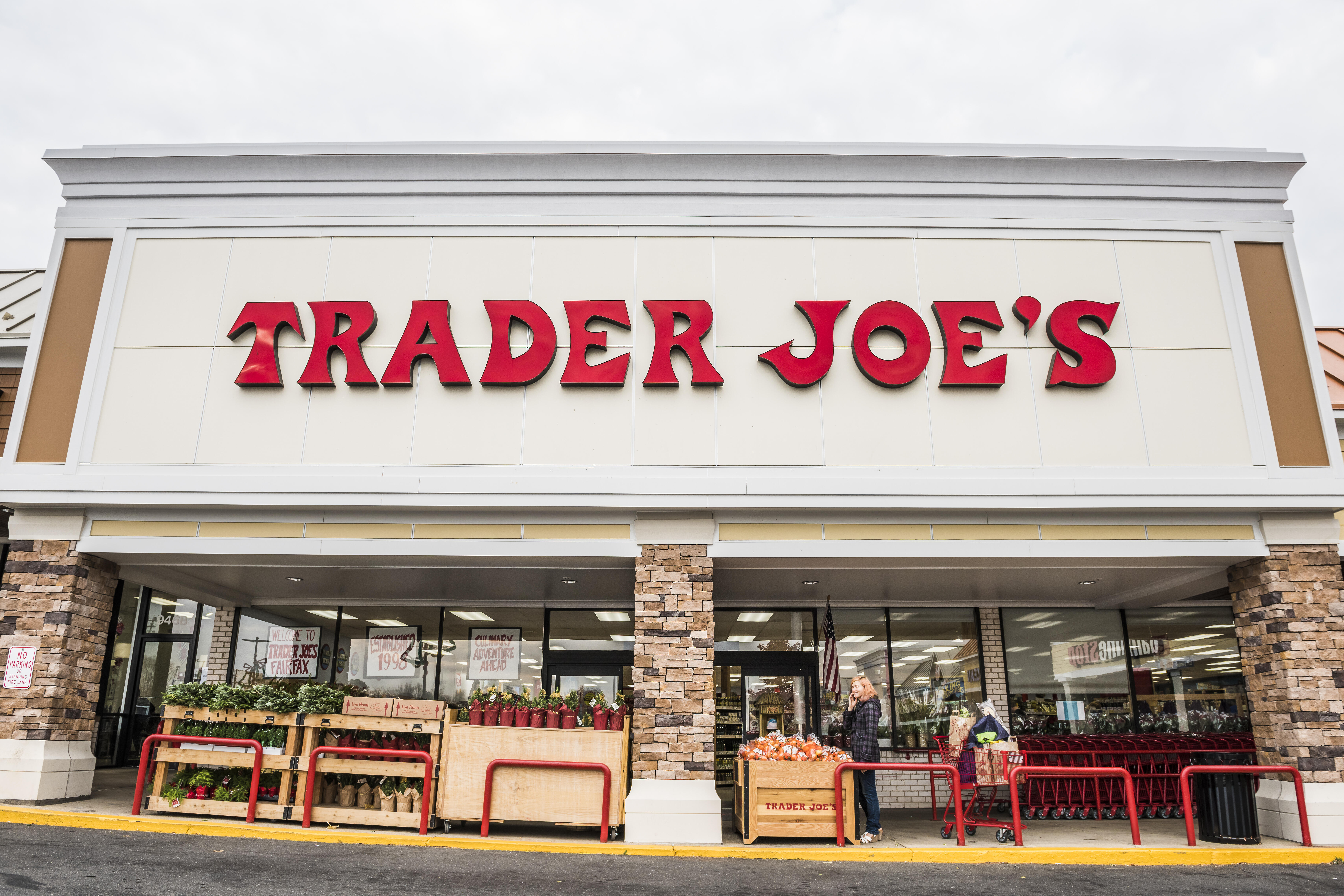 Сеть сша. Trader Joe's. Магазин trader Joe's. Trader Joe's logo. Trader Joes (grocery Store).