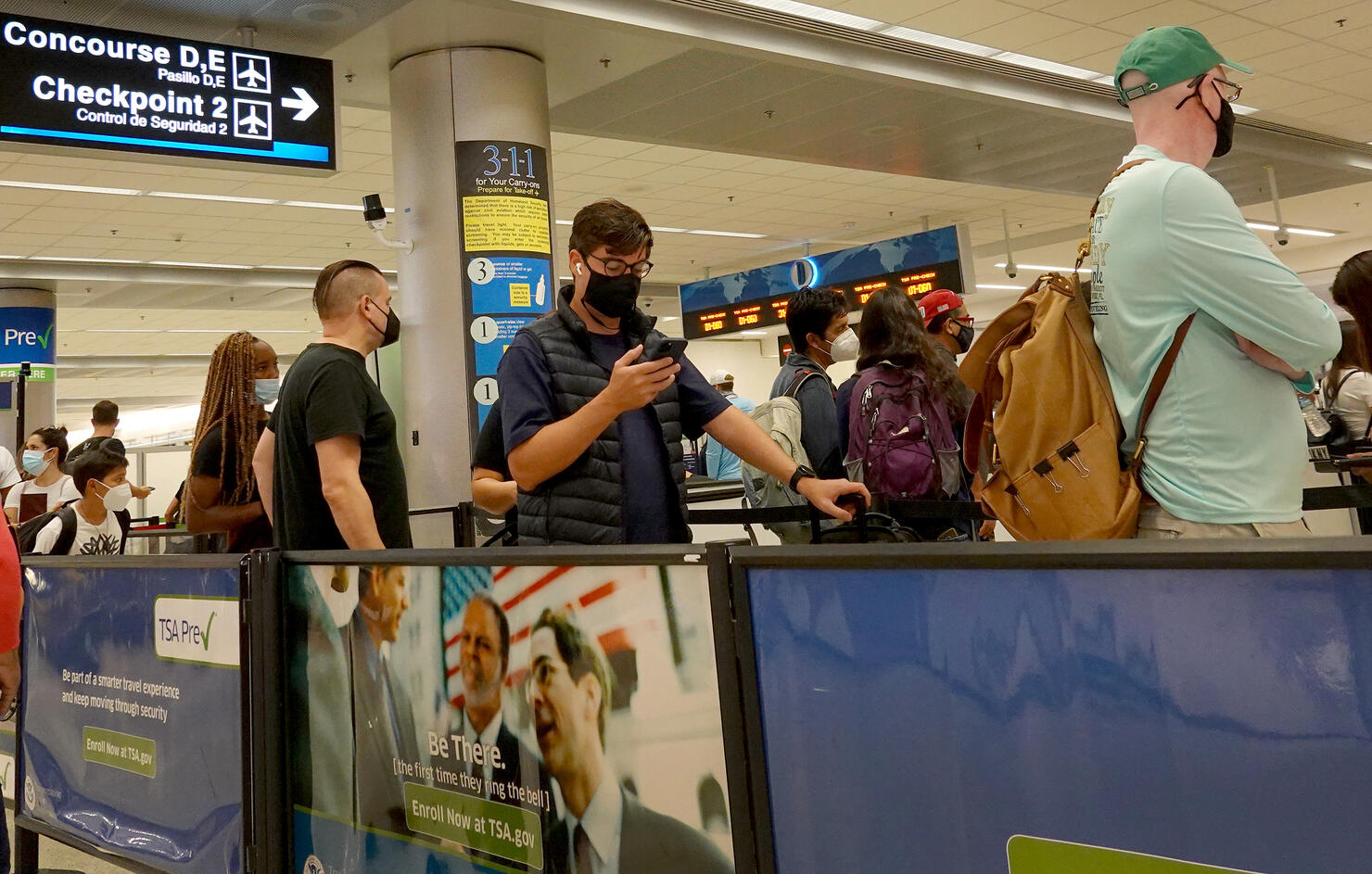 Americans Travel Ahead Of Labor Day Weekend As CDC Recommends Unvaccinated Stay Home