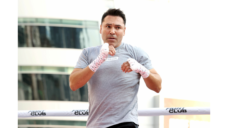 Boxing Legend "The Golden Boy" Oscar De La Hoya, Hosts Open To The Public Media Workout