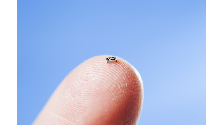SMD On Finger - Technology In Your Hand