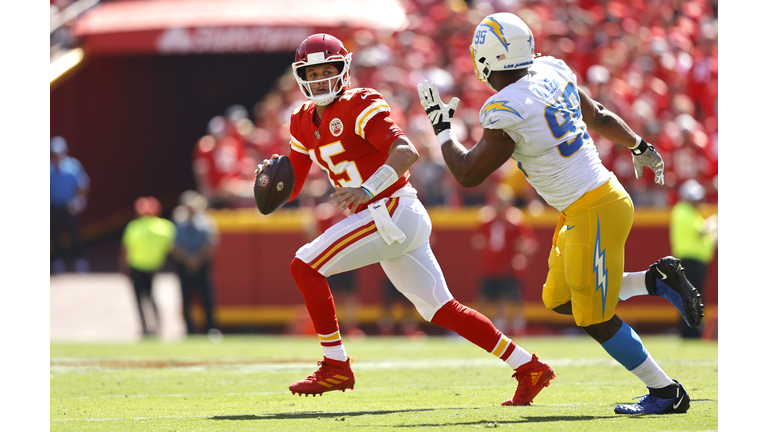 Los Angeles Chargers v Kansas City Chiefs