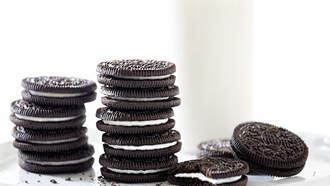 Oreo's New Flavor Is Something They've NEVER Done Before! 