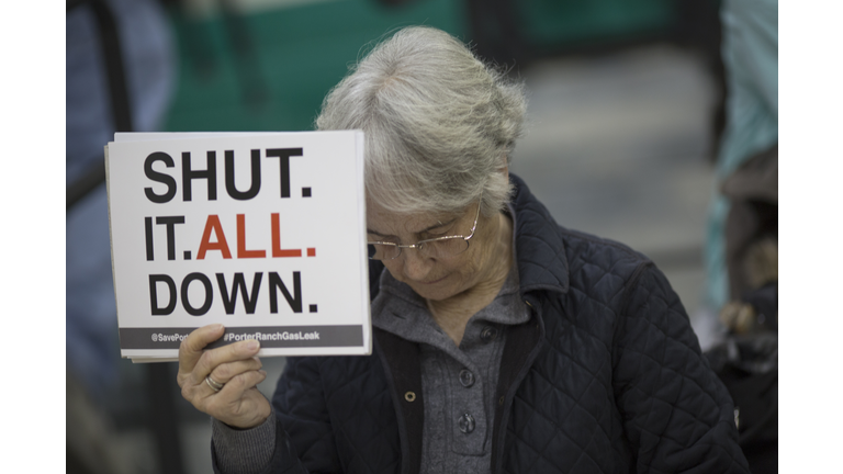 Community Hearing Held Over Ongoing Porter Ranch Gas Leak